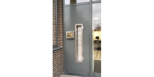 Medicijnuitgifte Unit - Touchscreen en monitor